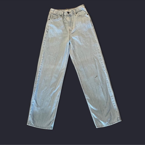 Levi’s High Waisted Straight Jeans • Size 26 • Light Wash - Picture 2 of 6